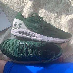Bluetooth green under armour athletic shoes